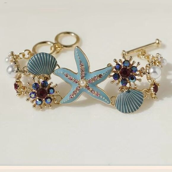 💙 Betsey Johnson Stunning Seashell Starfish Bracelet 💙 - Picture 1 of 5